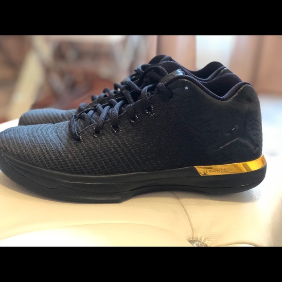 Air Jordan XXX1 Low Triple Black - Picture 3 of 5